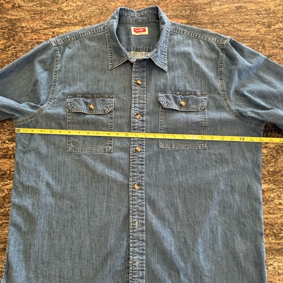 Wrangler Denim Button Down Short Sleeve Shirt, Size XL - Picture 2 of 7